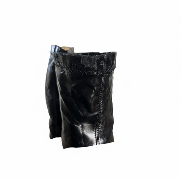 Sleek Black Leather Ankle Boots for Women - Picture 6 of 6